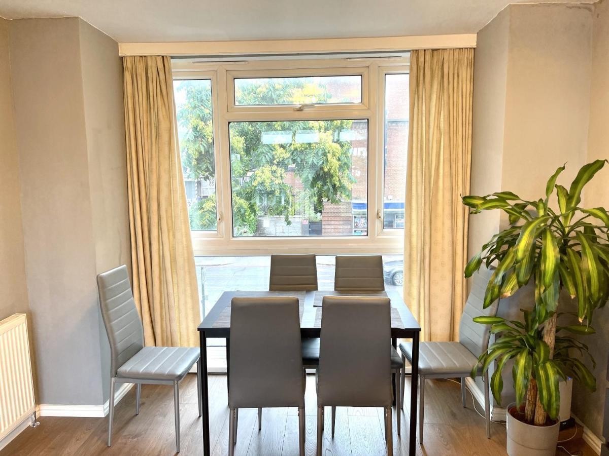 Beautiful 3-Bed Apartment At Swiss Cottage Londýn Exteriér fotografie