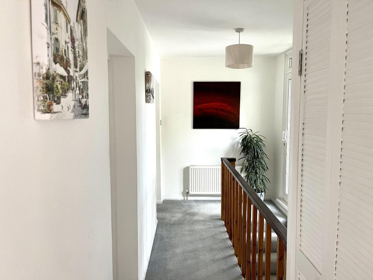 Beautiful 3-Bed Apartment At Swiss Cottage Londýn Exteriér fotografie