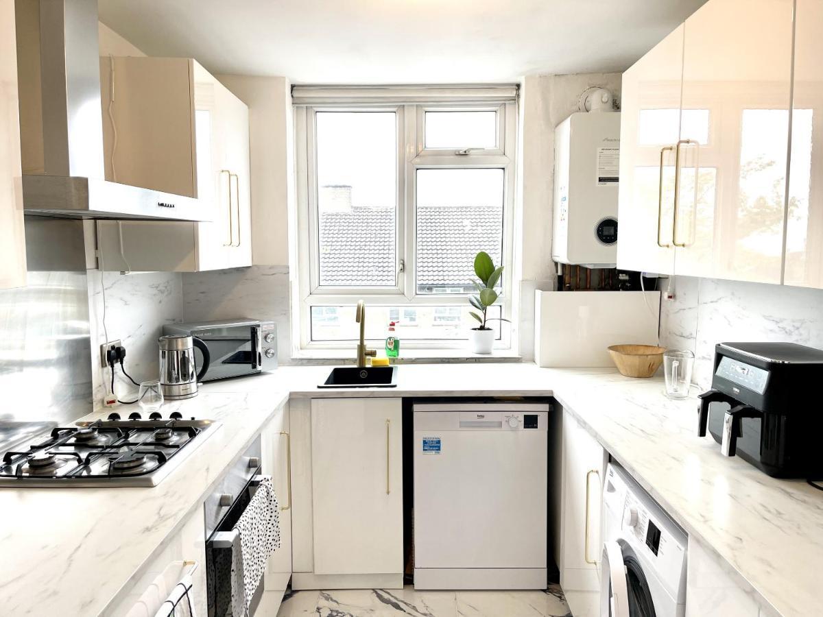 Beautiful 3-Bed Apartment At Swiss Cottage Londýn Exteriér fotografie